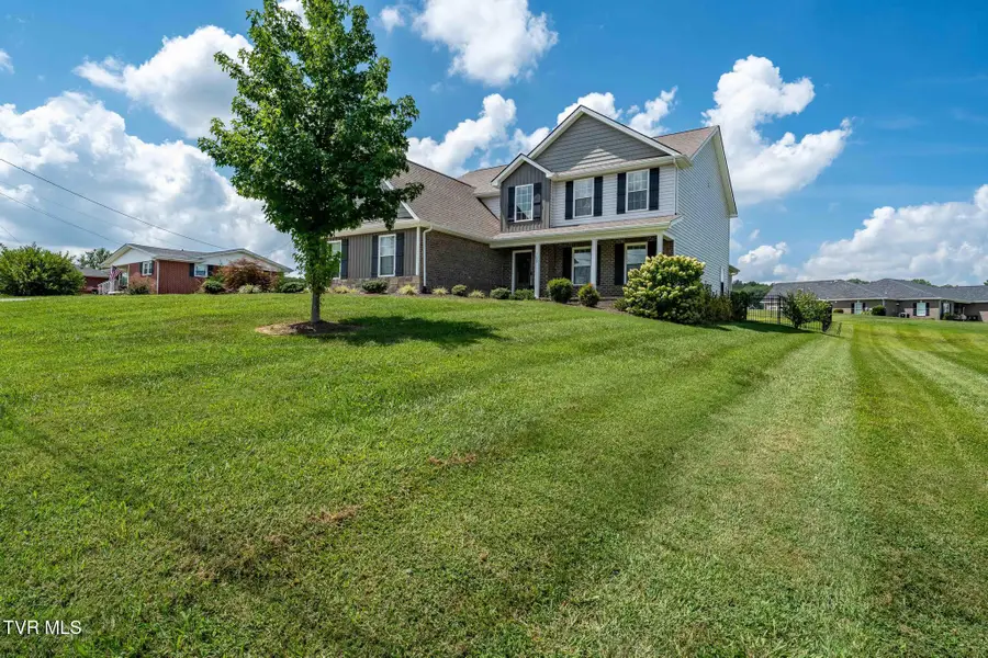 102 Mountain View Circle, Piney Flats, TN 37686 - #2