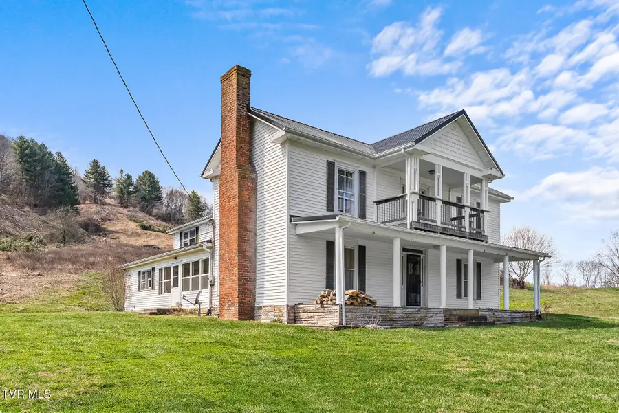 4025 Fox Creek Road, Mouth Of Wilson, VA 24363 - #2