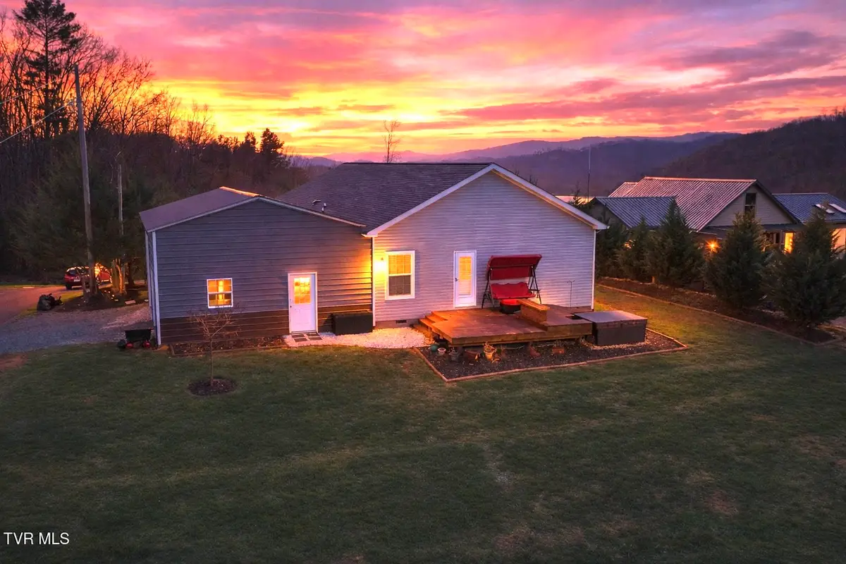 1120 Myrtle Drive, Butler, TN 37640 - #1