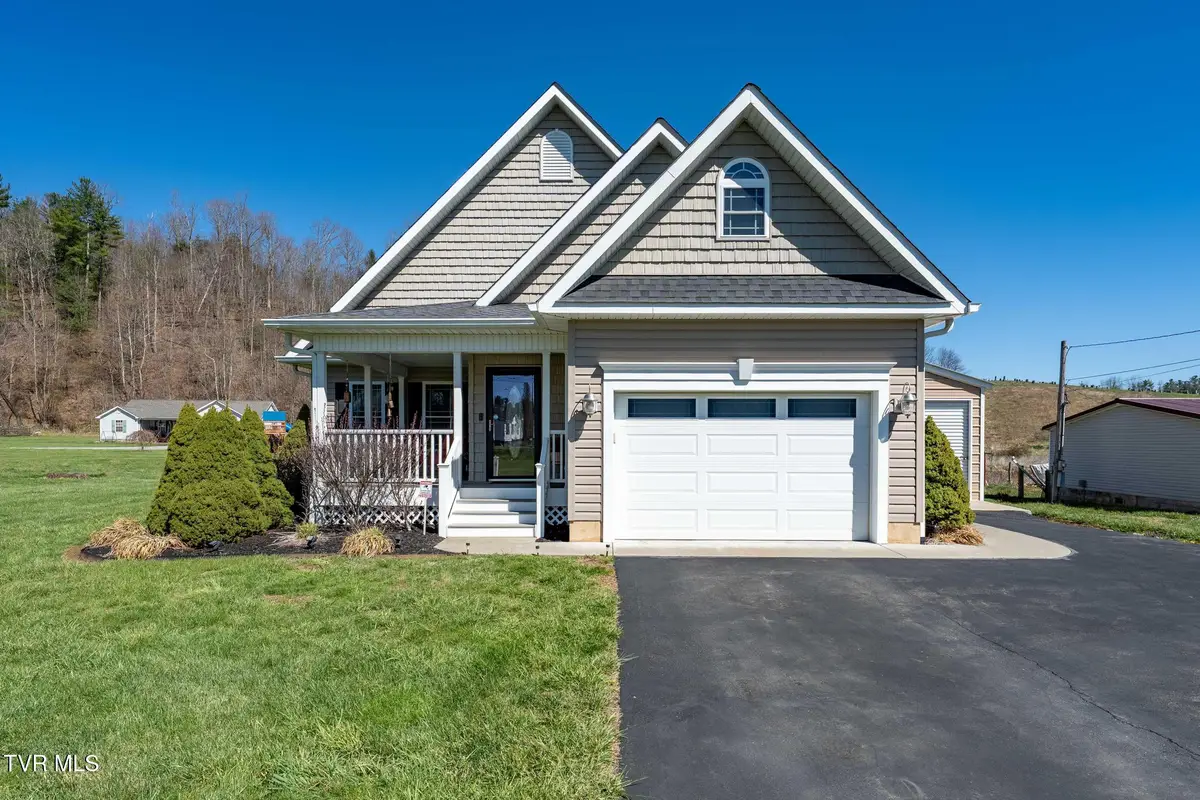 2144 Highway 421 N, Mountain City, TN 37683 - #1