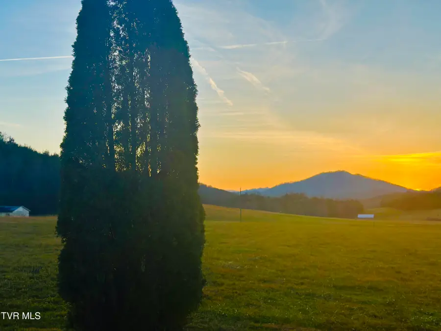 3289 Long Creek Road, Parrottsville, TN 37843 - #3