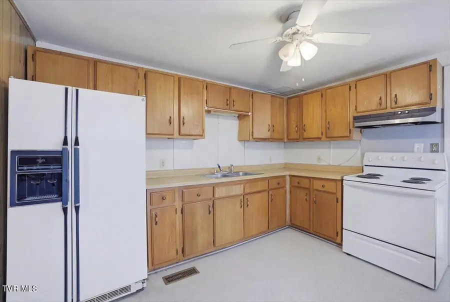 1324 Davis Street, Morristown, TN 37814 - #3