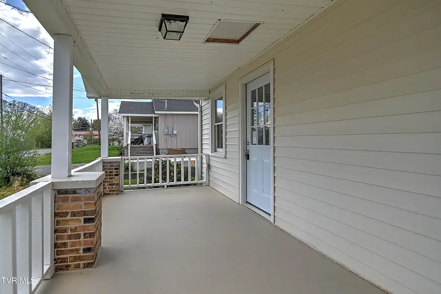 532 Elm Street, Mount Carmel, TN 37645 - #3