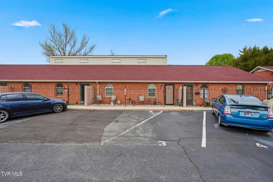 303 Phoenix Court #303, Kingsport, TN 37663 - #3