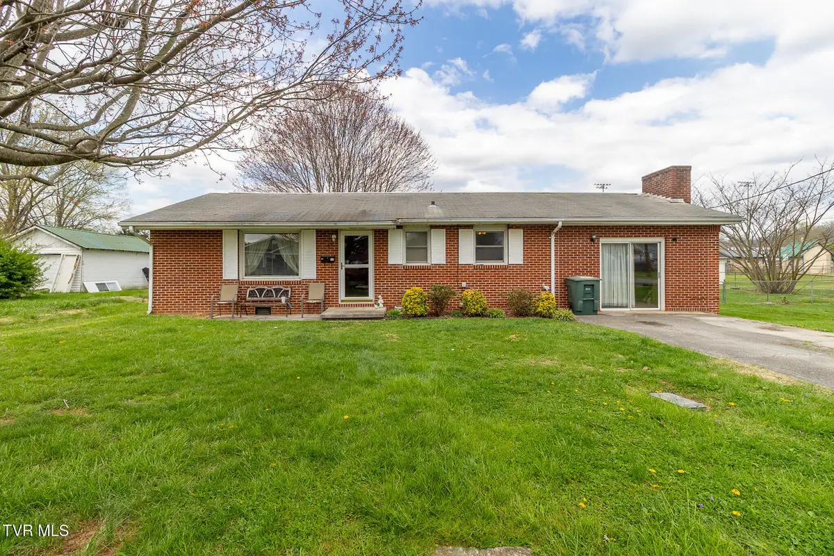 817 Mulberry Street, Elizabethton, TN 37643 - #1