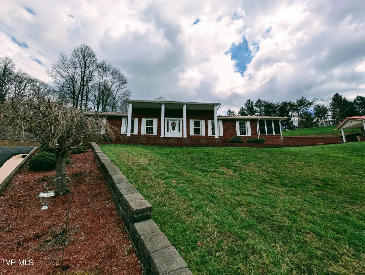 218 Northeast 7th Street, Norton, VA 24273 - #1