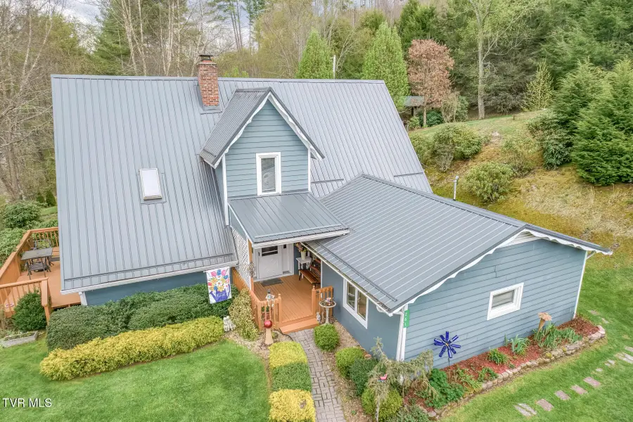 261 Calvary Lane, Mountain City, TN 37683 - #2