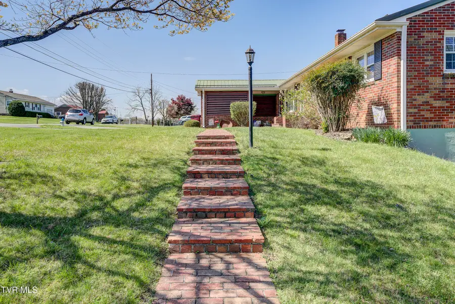 610 Ridgeview Drive, Johnson City, TN 37604 - #3