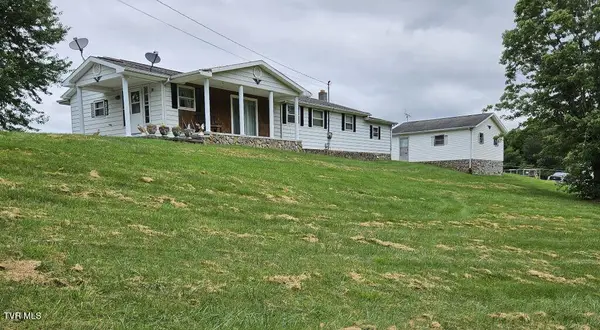 220 Gillispie Road, Pounding Mill, VA 24637