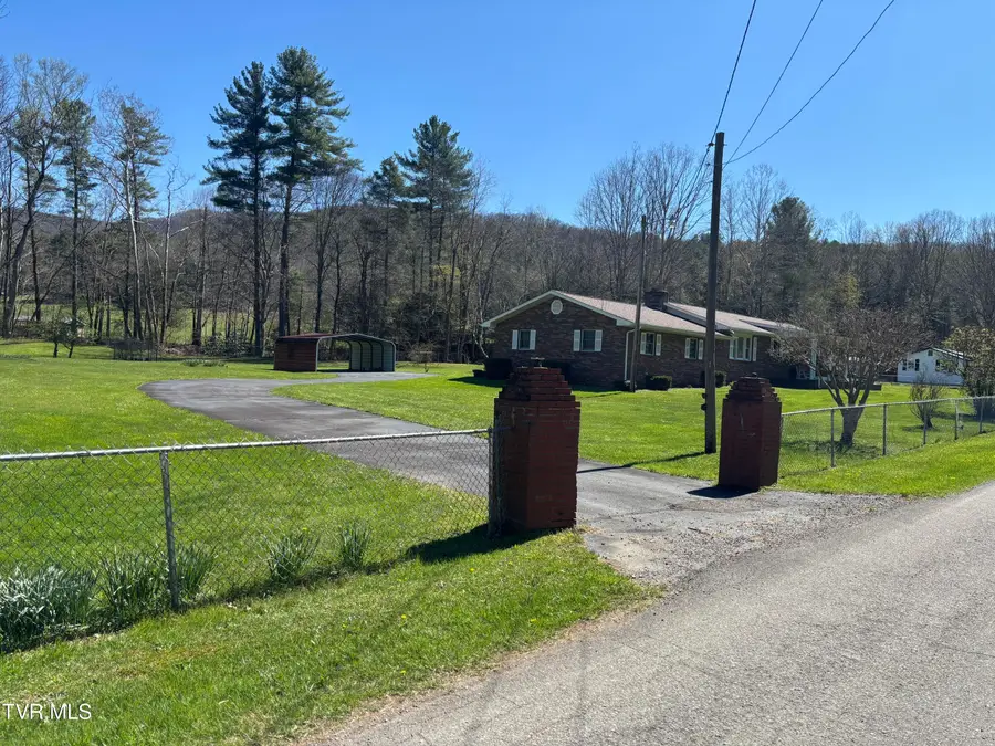 1867 Gentry Creek Road, Laurel Bloomery, TN 37680 - #3