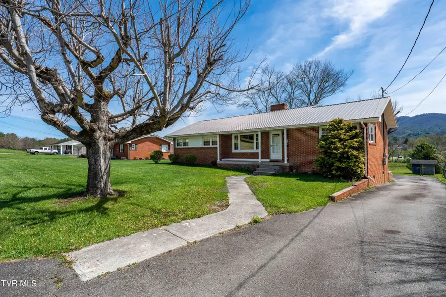248 Sunset Drive, Mountain City, TN 37683 - #2