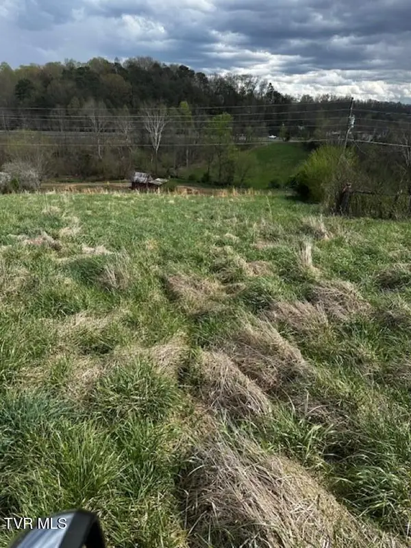 694 Egypt Road, Bluff City, TN 37618