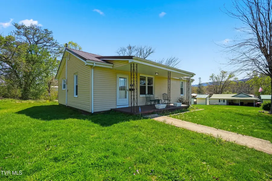 18 East 28th North Street, Big Stone Gap, VA 24219 - #2