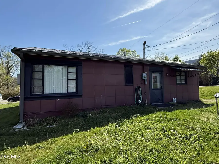 203 Northwest Henry Street, Norton, VA 24273 - #2