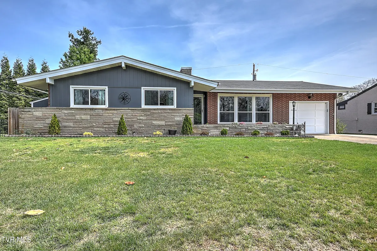 2108 Swannanoa Avenue, Kingsport, TN 37664 - #1