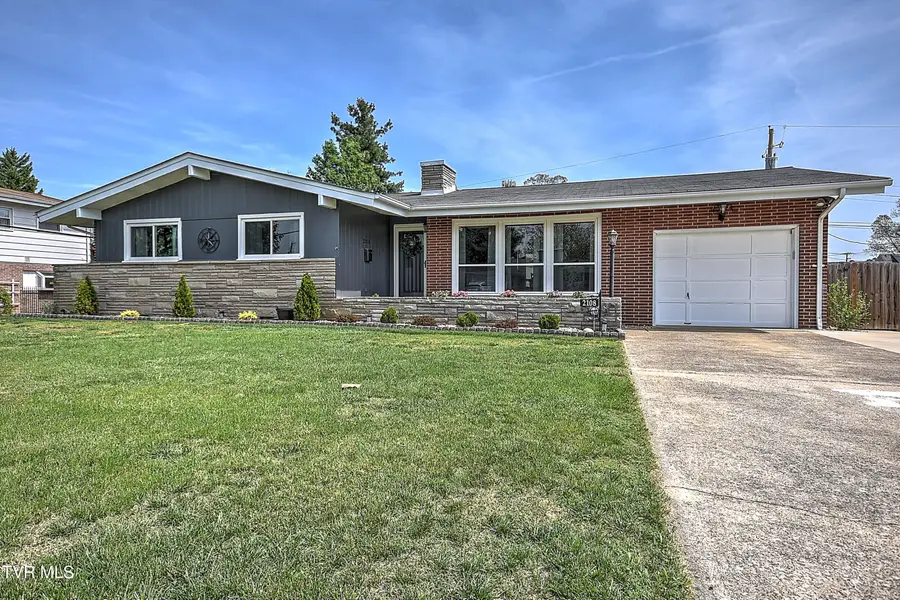 2108 Swannanoa Avenue, Kingsport, TN 37664 - #2