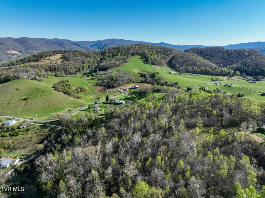 2058 Siam Road, Elizabethton, TN 37643 - #2