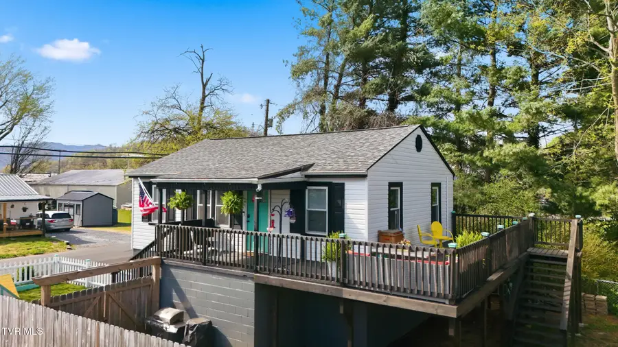 450 South Riverside Drive, Elizabethton, TN 37643 - #2