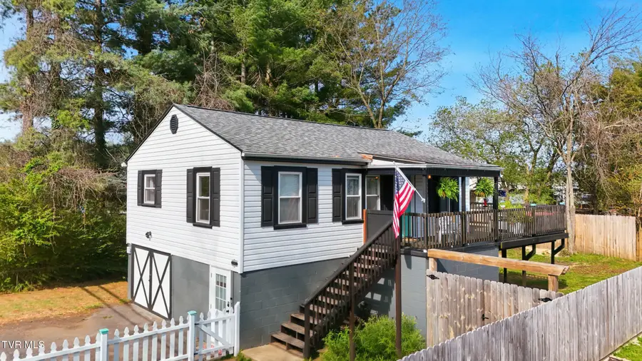 450 South Riverside Drive, Elizabethton, TN 37643 - #3