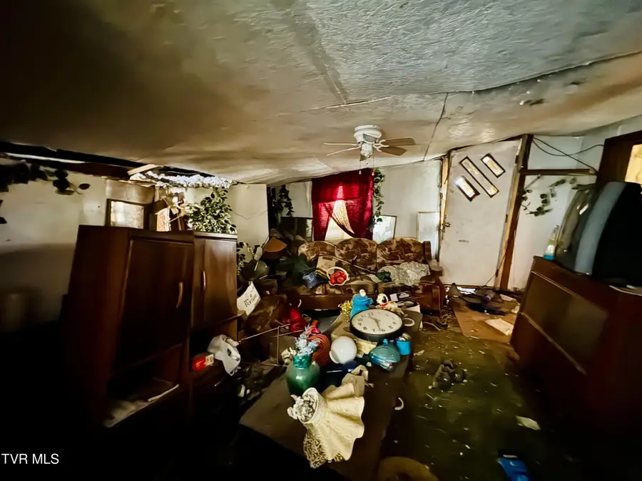 308 Northwest 7th Street, Coeburn, VA 24230 - #2