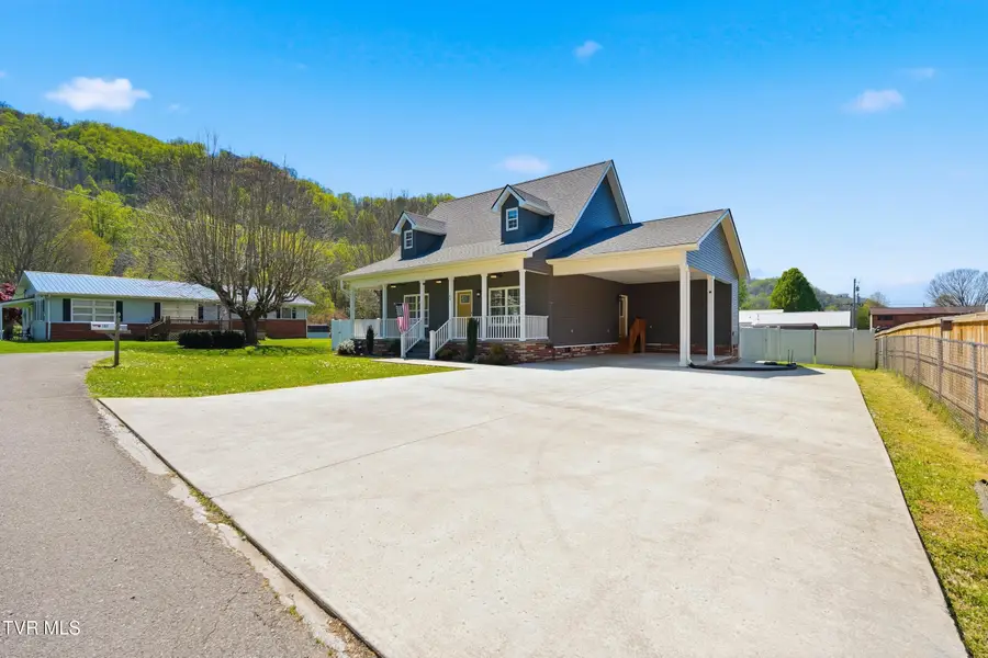 162 Starlight Drive, Elizabethton, TN 37643 - #2