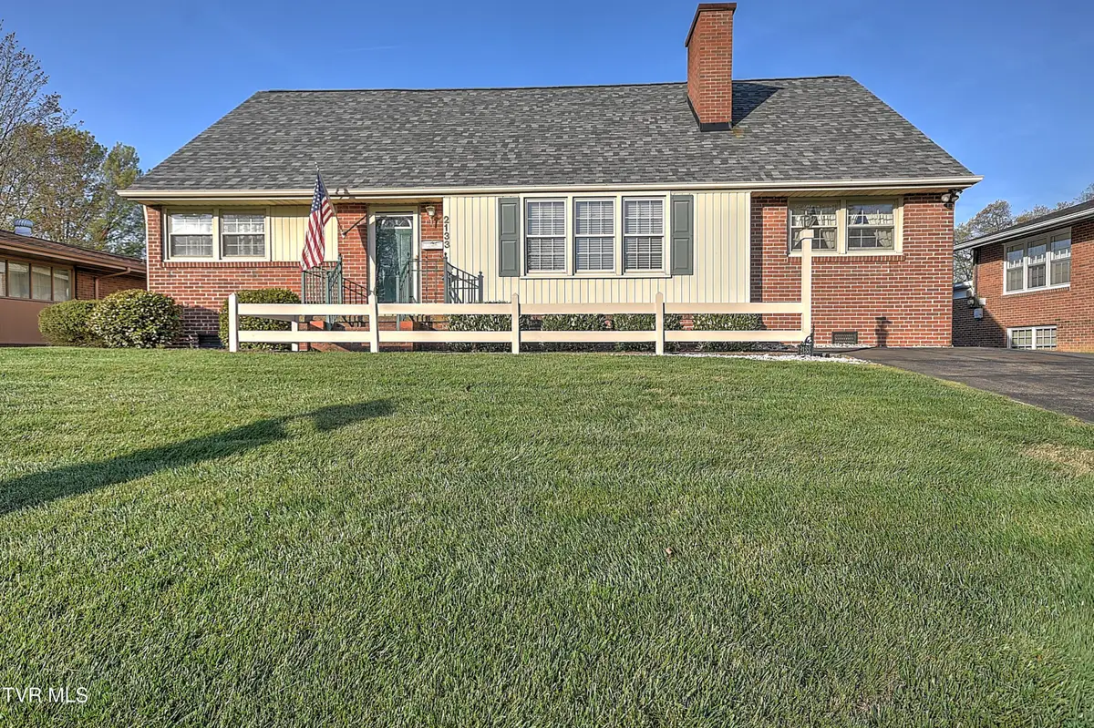 2133 Swannanoa Avenue, Kingsport, TN 37664 - #1