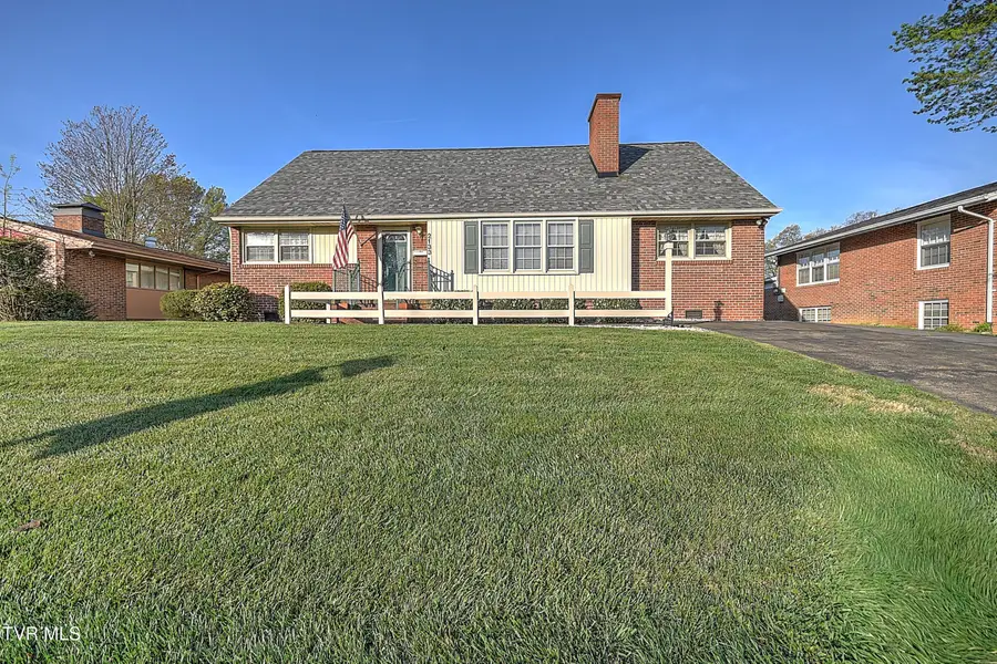 2133 Swannanoa Avenue, Kingsport, TN 37664 - #2