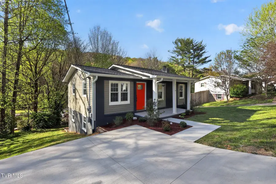 1116 Berry Road, Elizabethton, TN 37643 - #3