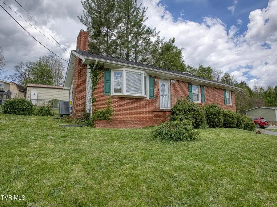 1721 Siam Road, Elizabethton, TN 37643 - #3