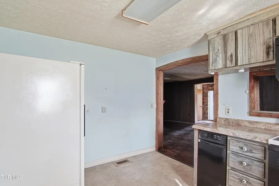 380 Oak Grove Road, Gray, TN 37615 - #3