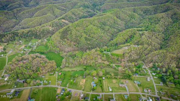 1620 Chinquapin Grove Road, Bluff City, TN 37618