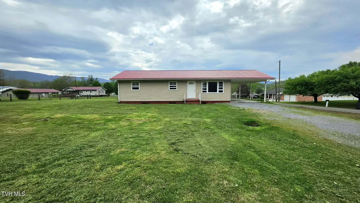 2704 East 6th Avenue, Big Stone Gap, VA 24219 - #1