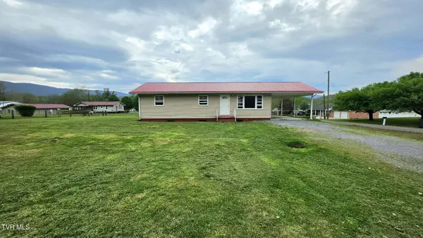 2704 East 6th Avenue, Big Stone Gap, VA 24219