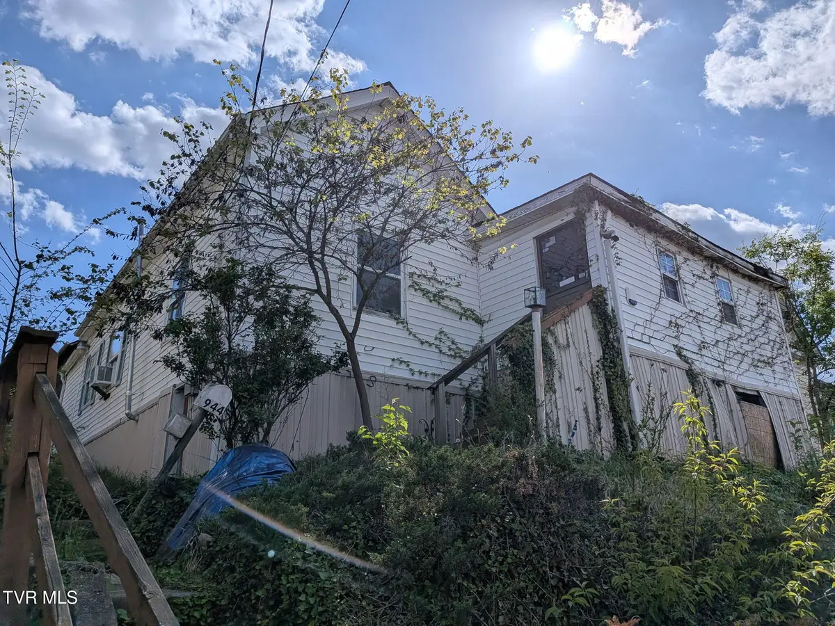 944 Hill Street, Bristol, TN 37620 - #1