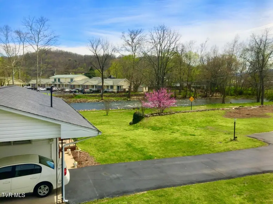 615 6151/2 Bravo Street, Elizabethton, TN 37643 - #2