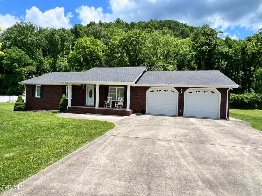 839 Deerfield Lane, Hampton, TN 37658 - #3