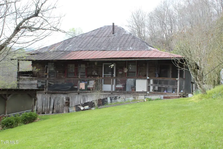 4598 4550 Reeds Creek Road, Keokee, VA 24265 - #3