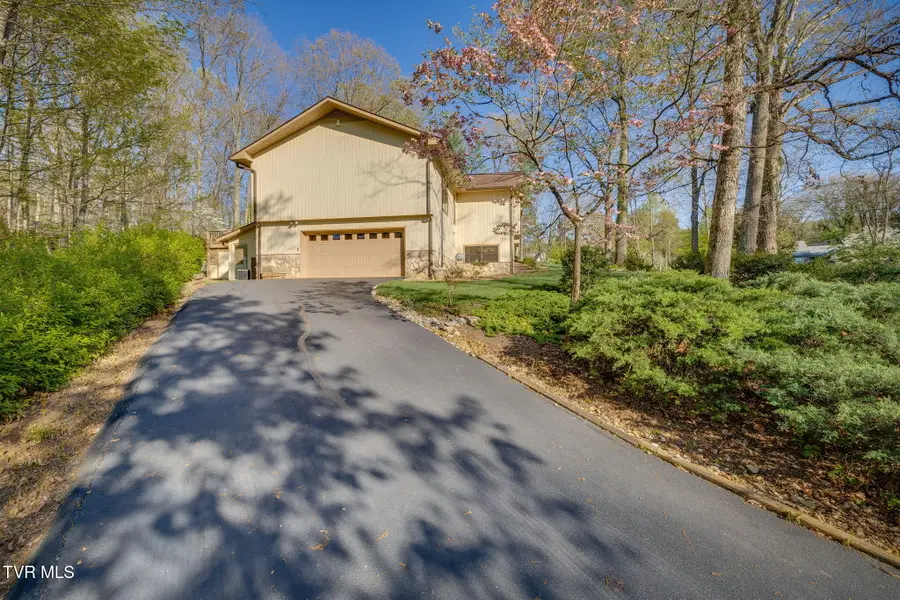 4116 Fox Run Court, Kingsport, TN 37664 - #3