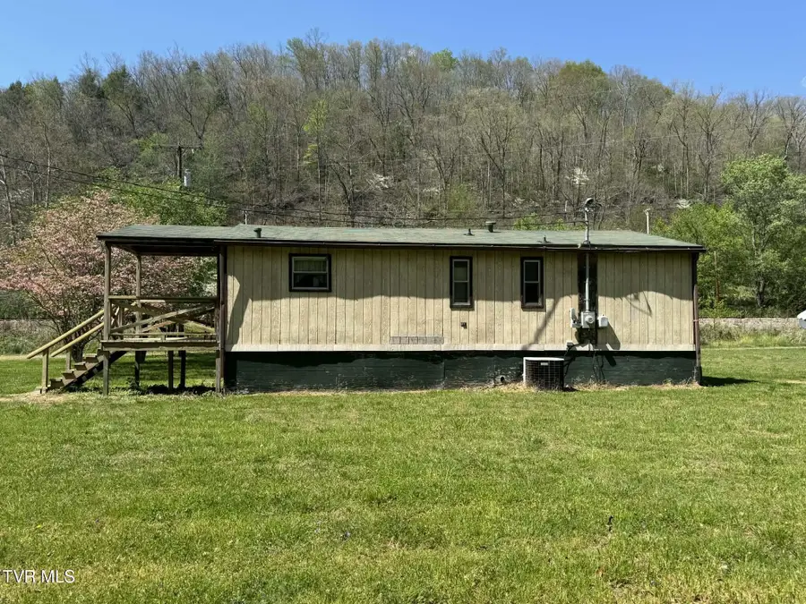 90 Railroad Avenue, Saint Paul, VA 24283 - #3