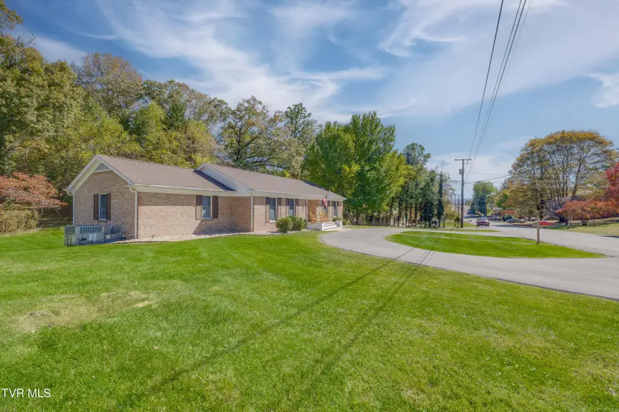 460 Northeast Oak Hill Street, Abingdon, VA 24210 - #2