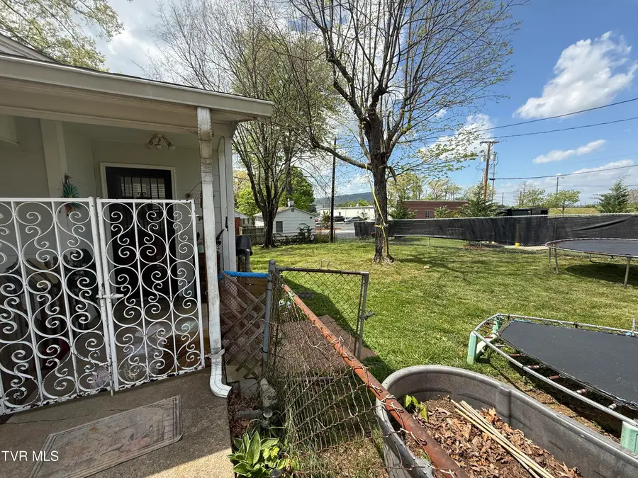 709 Oakdale Road, Kingsport, TN 37664 - #3