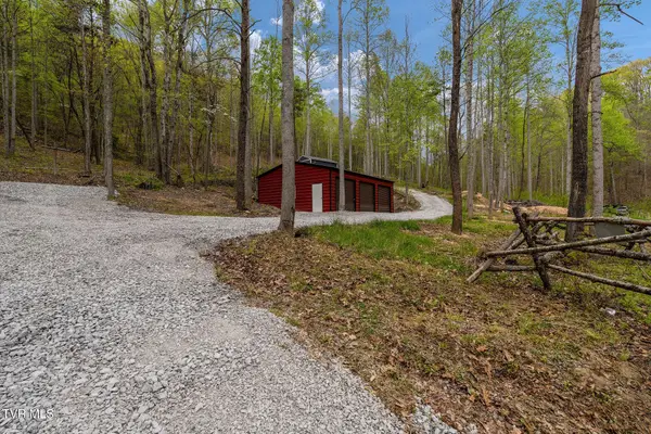 1485 Barrett Hollow Road, Rogersville, TN 37857