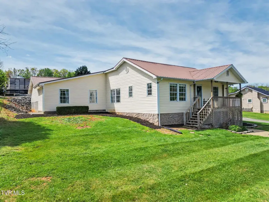 820 Edison Street, Kingsport, TN 37665 - #3