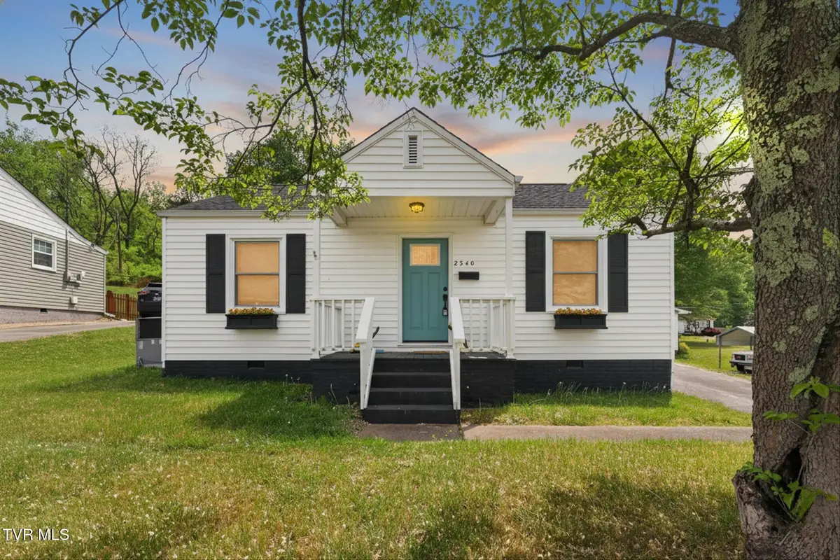 2340 Hiwassee Drive, Kingsport, TN 37664 - #1