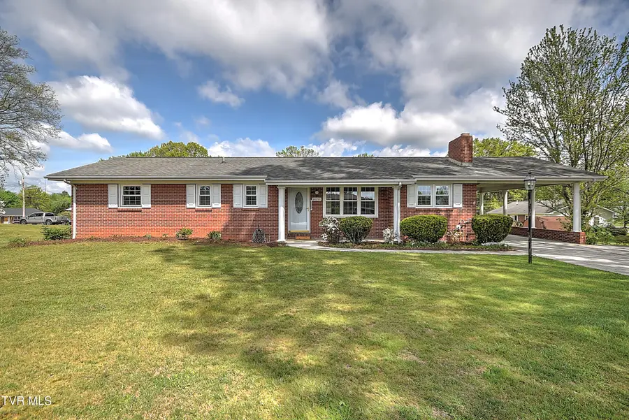 879 Northeast Wayne Avenue, Abingdon, VA 24210 - #2