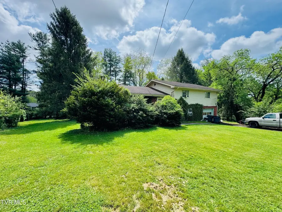 2037 Edgemont Avenue, Bristol, TN 37620 - #3