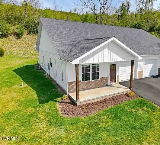 96 Village Court, Lebanon, VA 24266