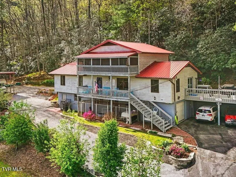 814 Dogwood Drive, Erwin, TN 37650 - #2