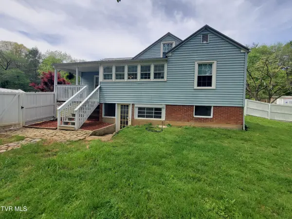 1234 Bristol Highway, Elizabethton, TN 37643