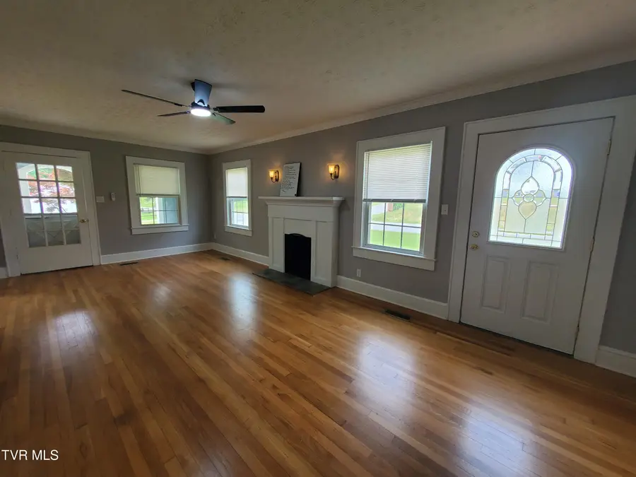 1234 Bristol Highway, Elizabethton, TN 37643 - #3